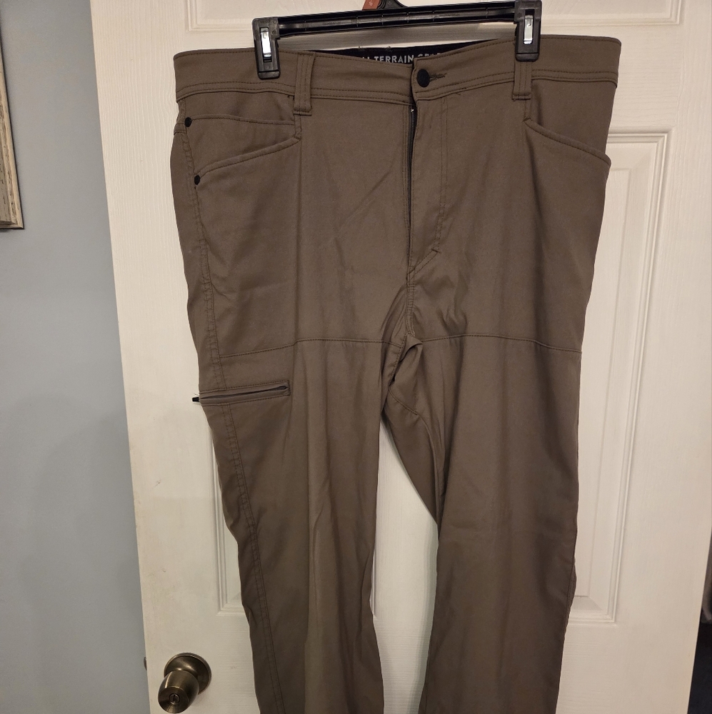 Wrangler Men's 38x30 Utility Pants